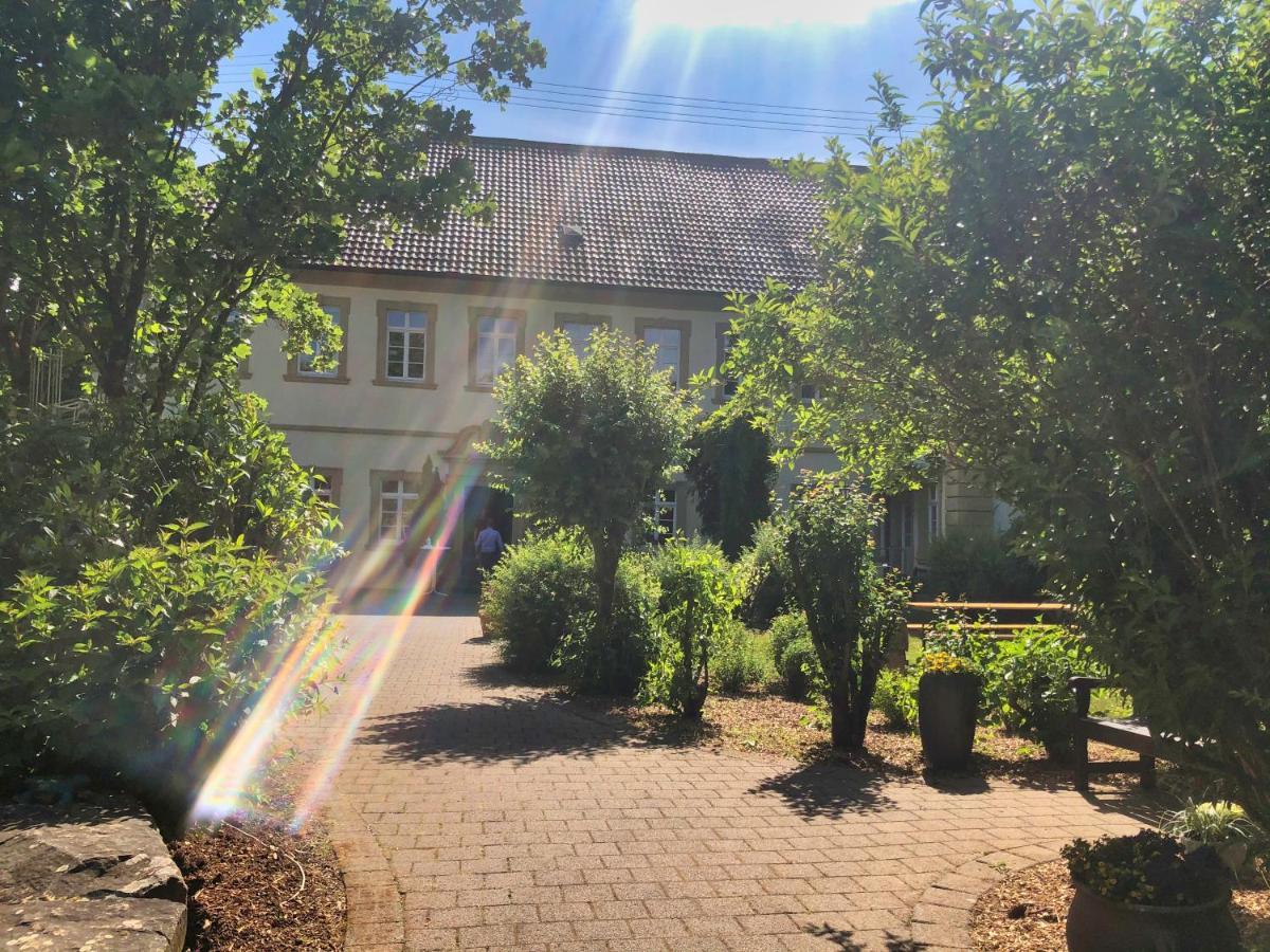 Adelsheim Schloss Sennfeld - Hotel & Veranstaltungsort - מראה חיצוני תמונה